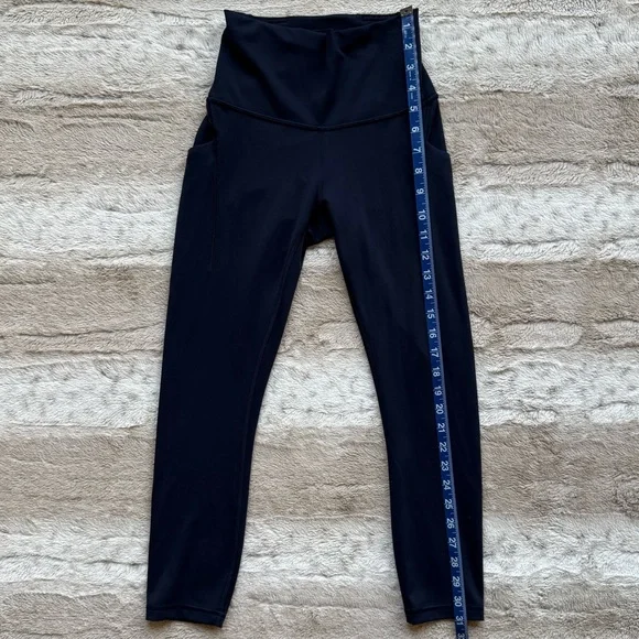 Lululemon Wunder Train High-Rise Crop with Pockets 23" in True Navy Size 4 - Picture 9 of 16